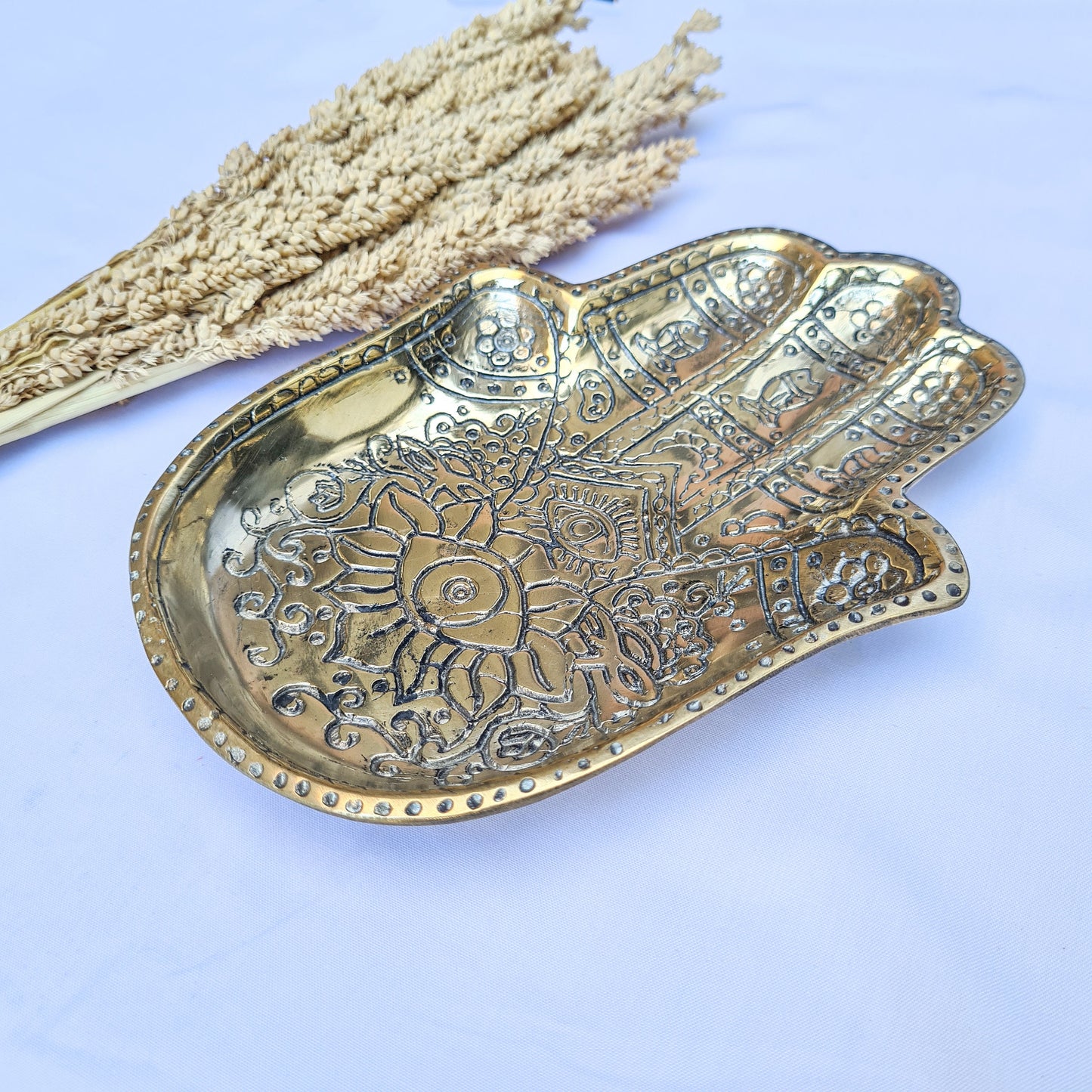 Soap dish hand brass | ring holder dish | jewelry dish | brass dish | jewelry holder | soap holder | third eye | Palmistry Hand Charm |
