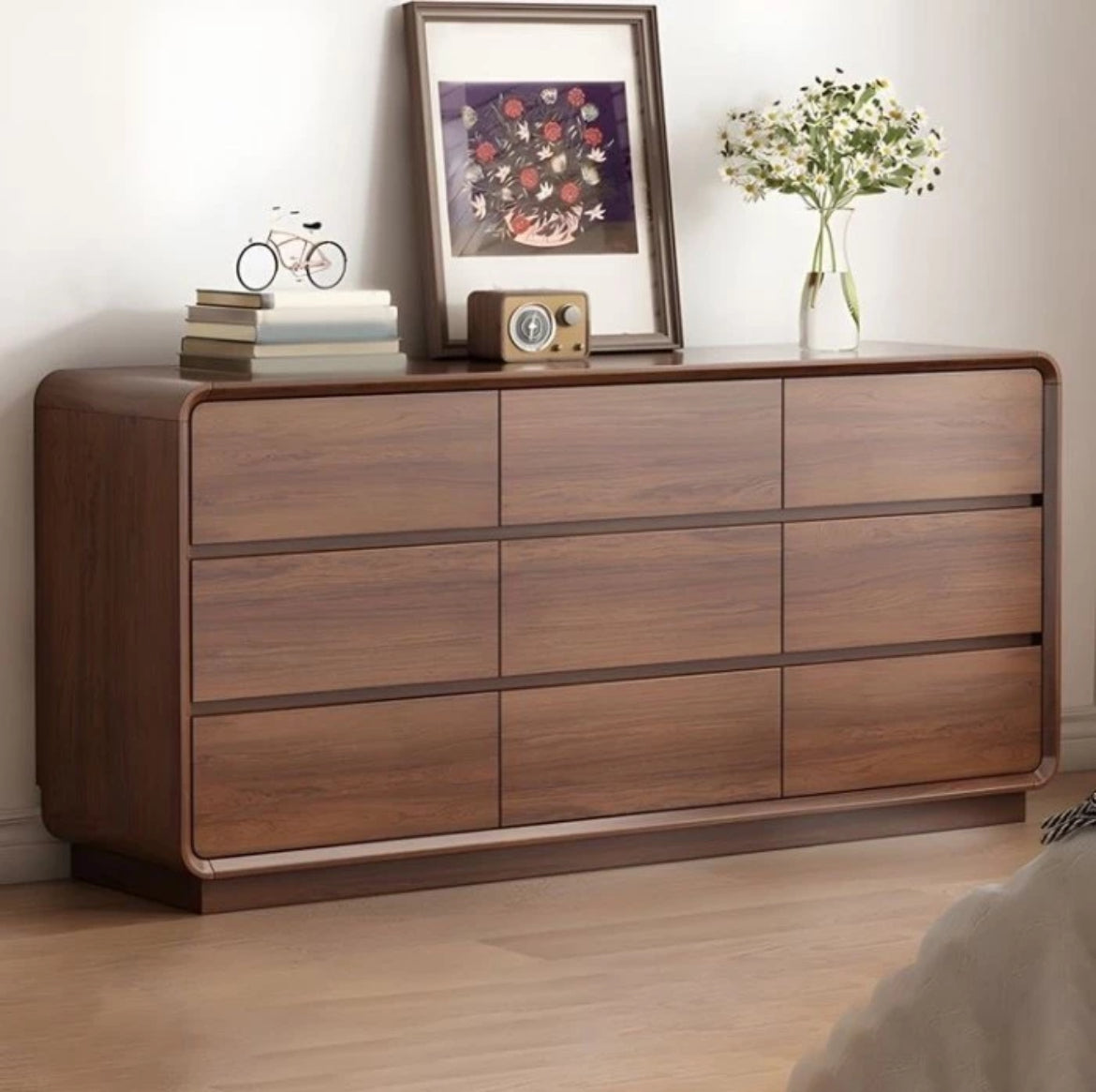 Dresser (Color: Classic Wood)