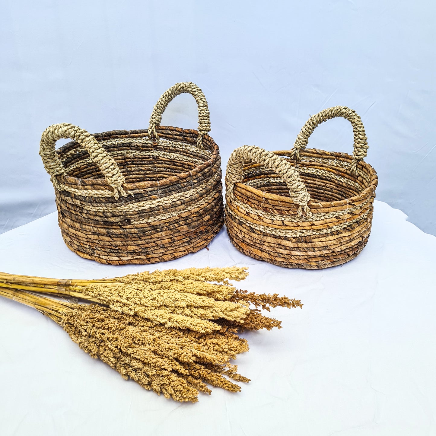 Small baskets round flower pot wicker from banana tree leaf and seagrass on the top hand made kitchen basket bread place fruit home decor