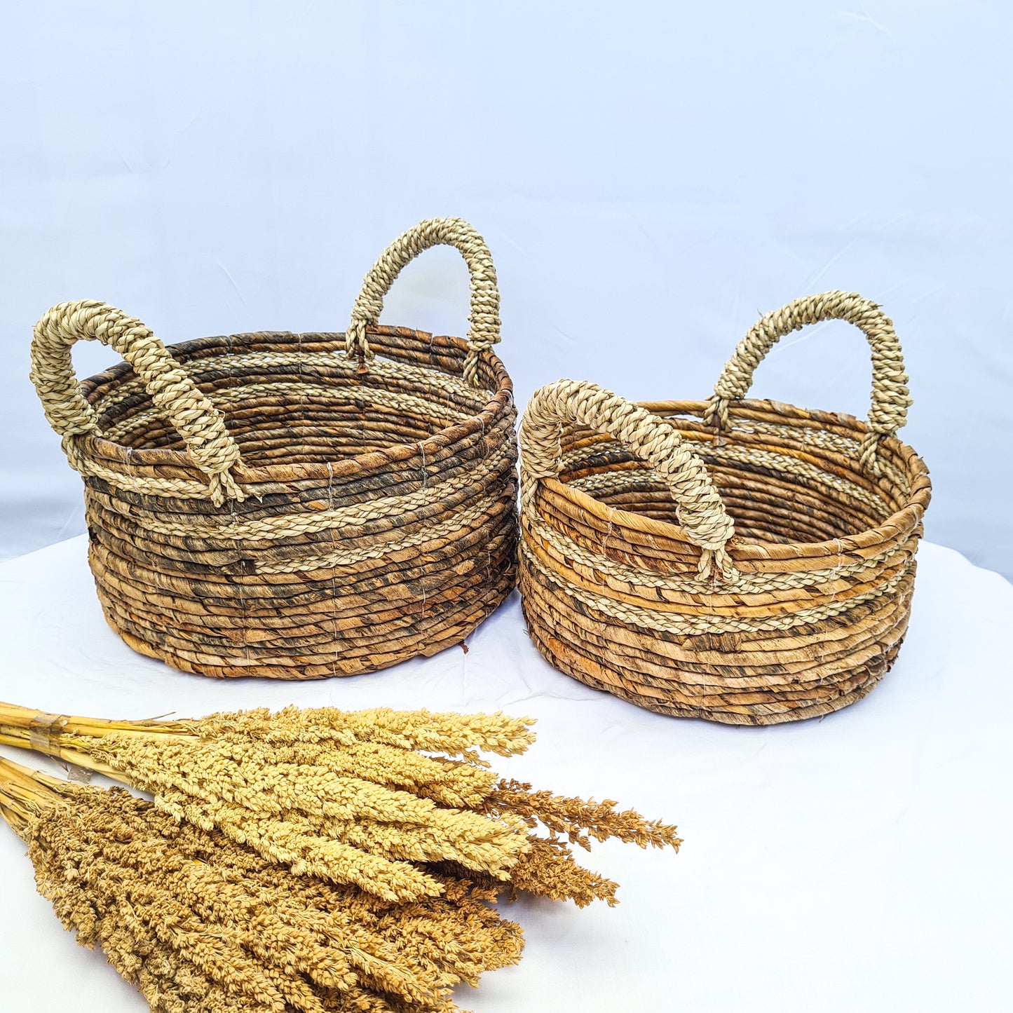 Small baskets round flower pot wicker from banana tree leaf and seagrass on the top hand made kitchen basket bread place fruit home decor