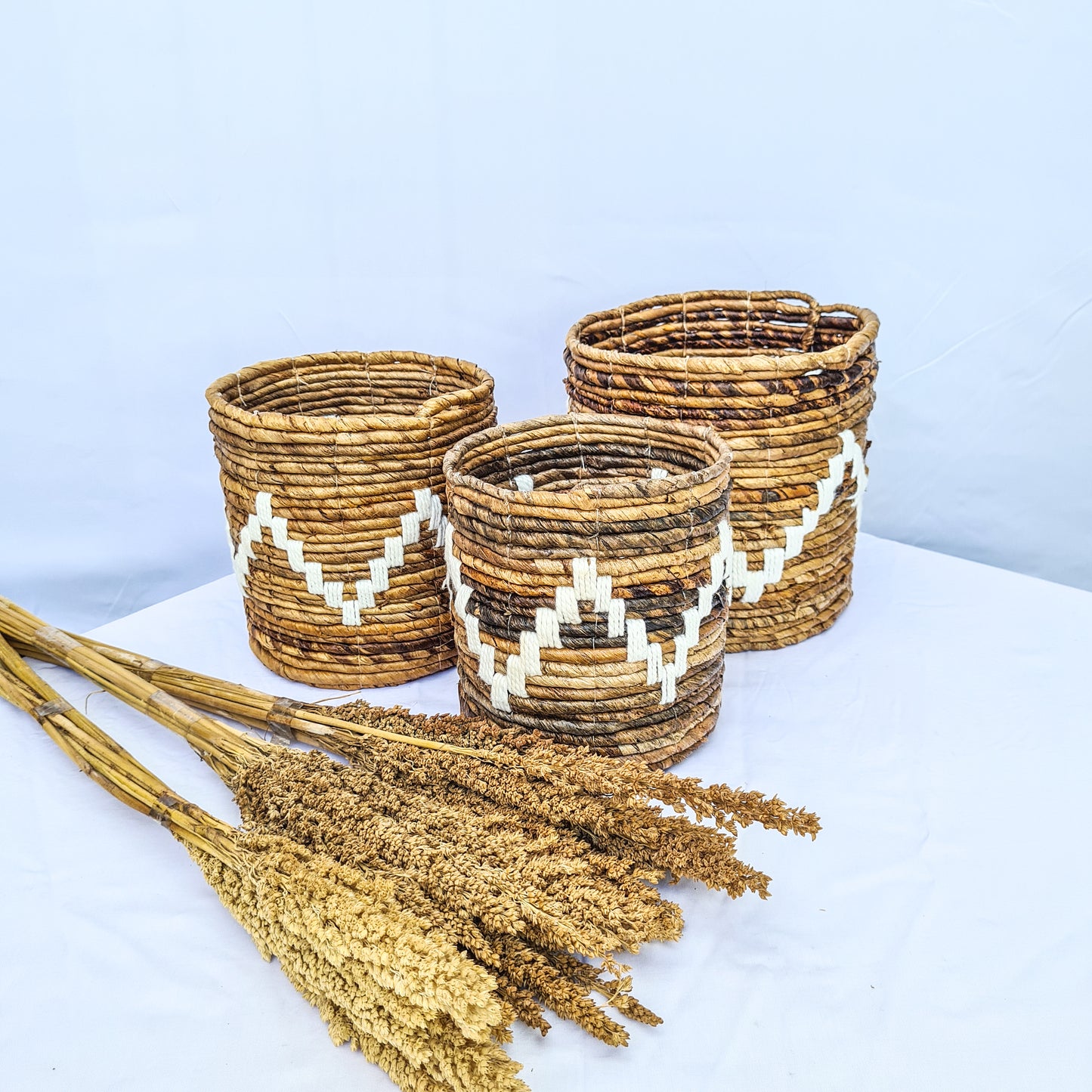 Eco small baskets round wicker from banana tree leaf and macrame hand made kitchen basket bread place fruit home decor flower pot