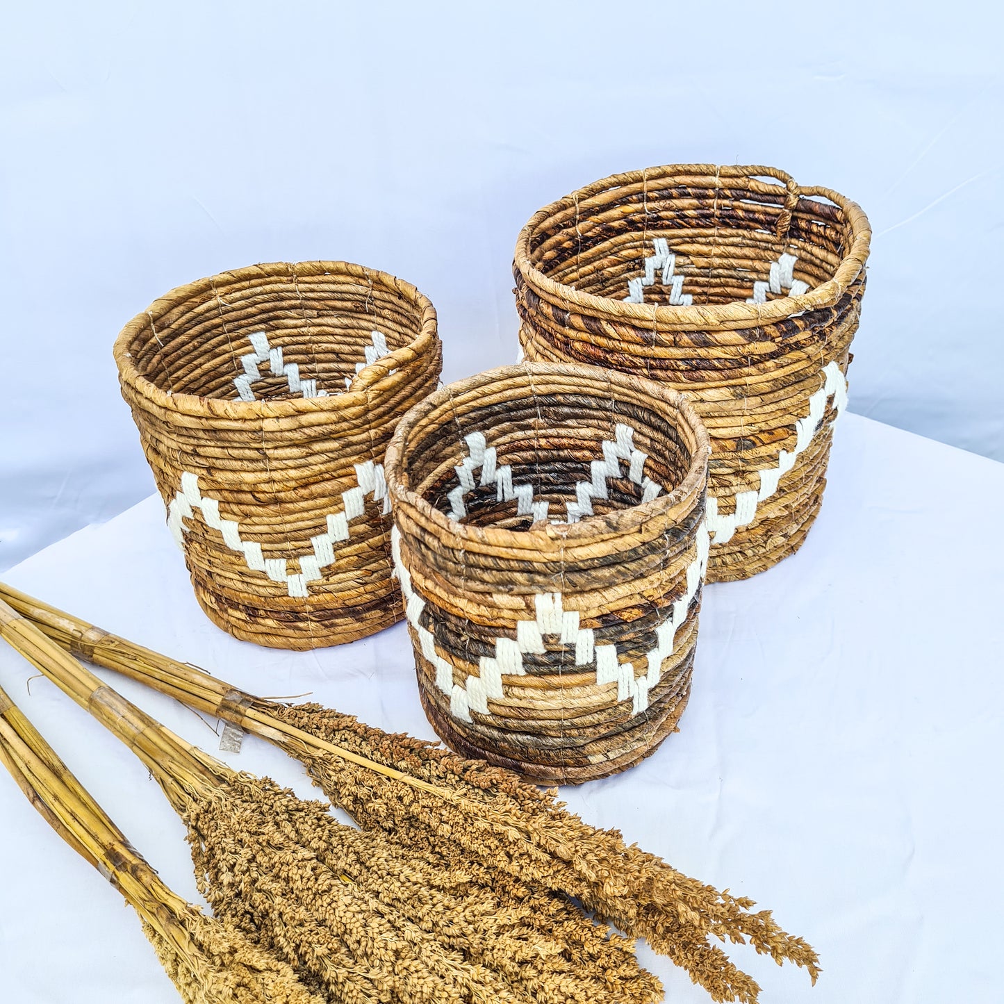 Eco small baskets round wicker from banana tree leaf and macrame hand made kitchen basket bread place fruit home decor flower pot