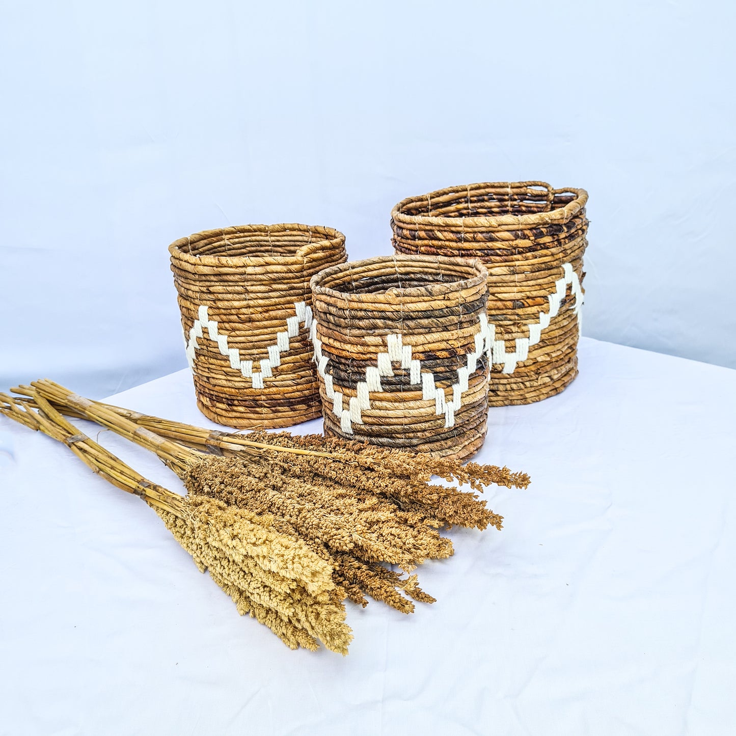 Eco small baskets round flower pot wicker from banana tree leaf and macrame hand made kitchen basket bread place fruit home decor