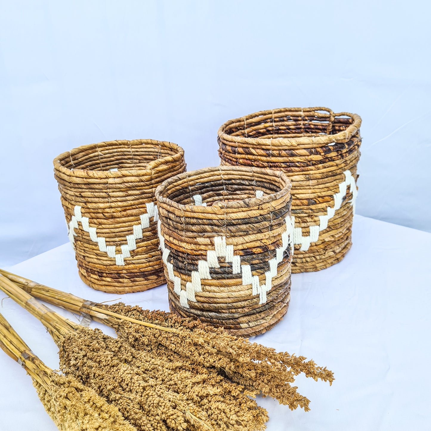 Eco small baskets round flower pot wicker from banana tree leaf and macrame hand made kitchen basket bread place fruit home decor