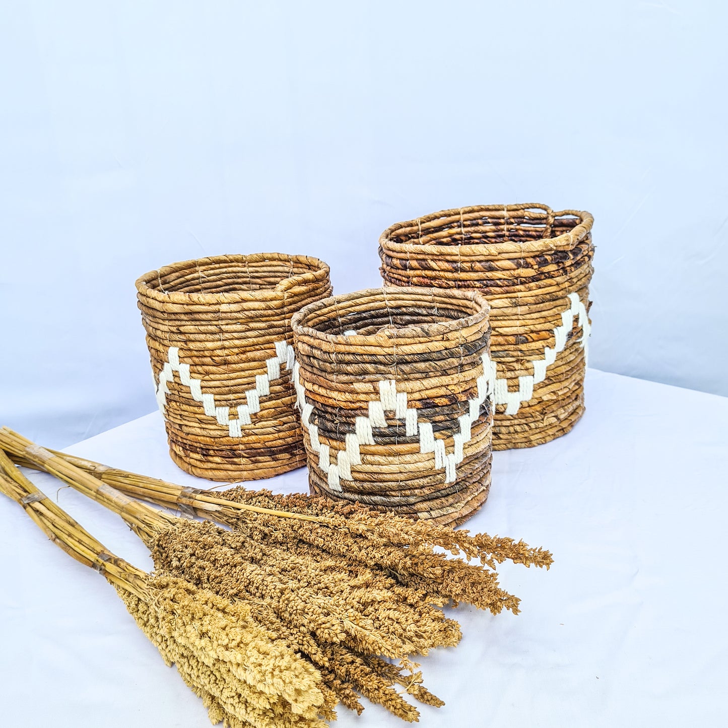 Eco small baskets round wicker from banana tree leaf and macrame hand made kitchen basket bread place fruit home decor flower pot