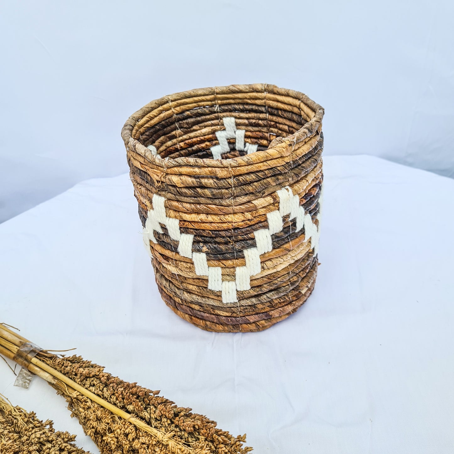 Eco small baskets round wicker from banana tree leaf and macrame hand made kitchen basket bread place fruit home decor flower pot