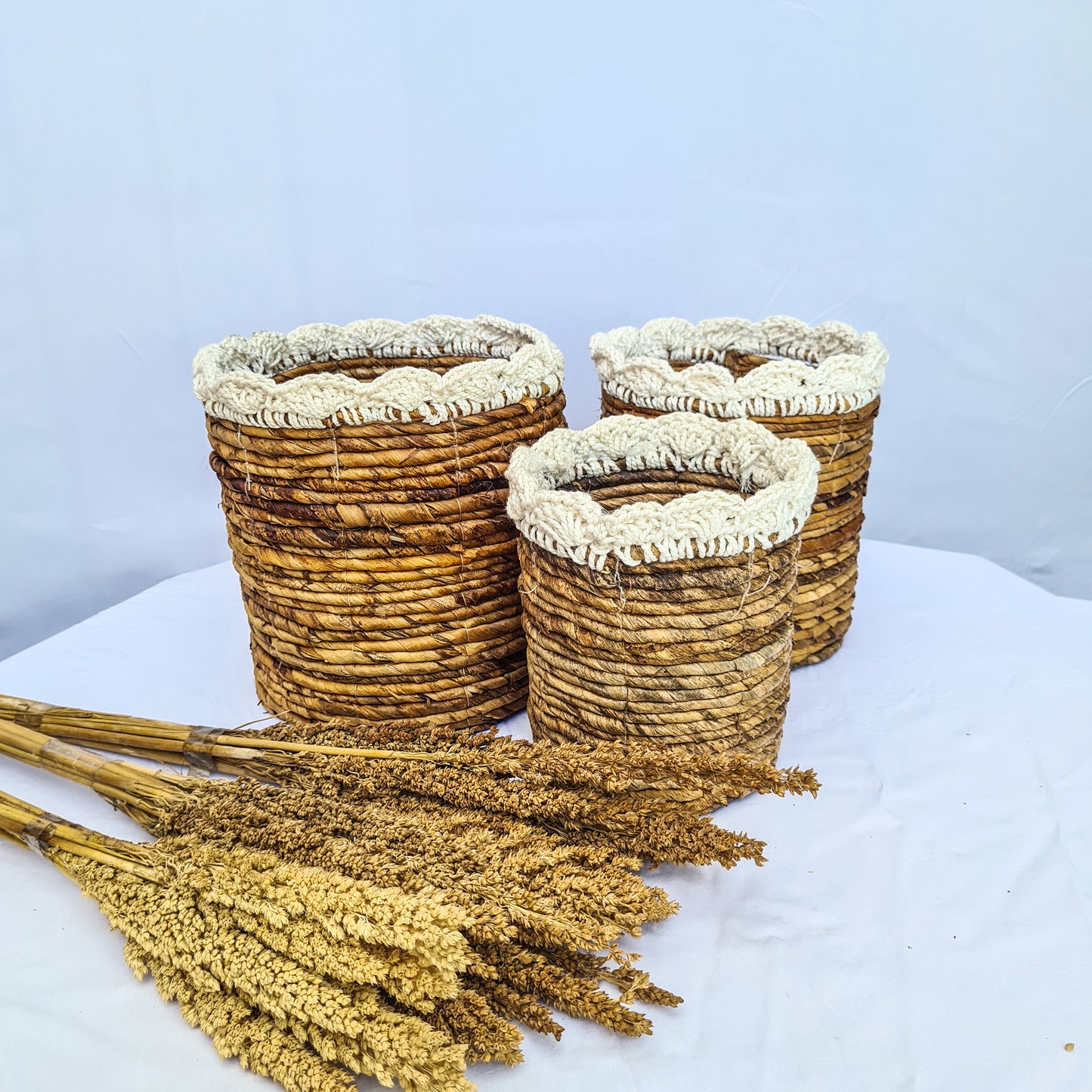 Eco small baskets round flower pot wicker from banana tree leaf and macrame on the top hand made kitchen basket bread place fruit home decor