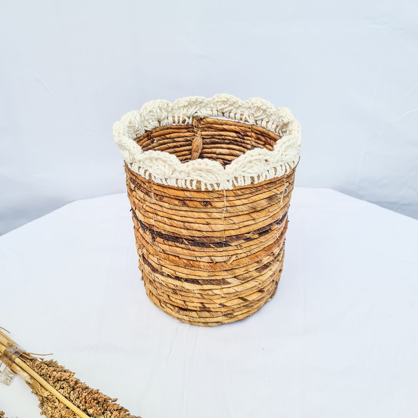 Eco small baskets round flower pot wicker from banana tree leaf and macrame on the top hand made kitchen basket bread place fruit home decor