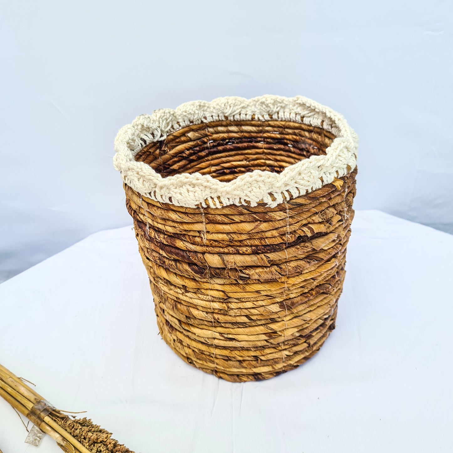 Eco small baskets round flower pot wicker from banana tree leaf and macrame on the top hand made kitchen basket bread place fruit home decor