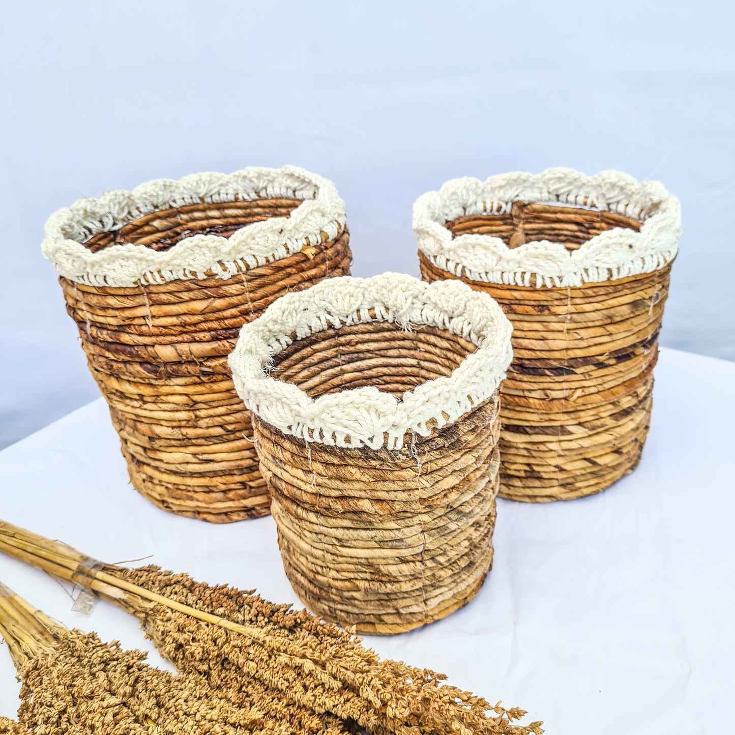 Eco small baskets round flower pot wicker from banana tree leaf and macrame on the top hand made kitchen basket bread place fruit home decor