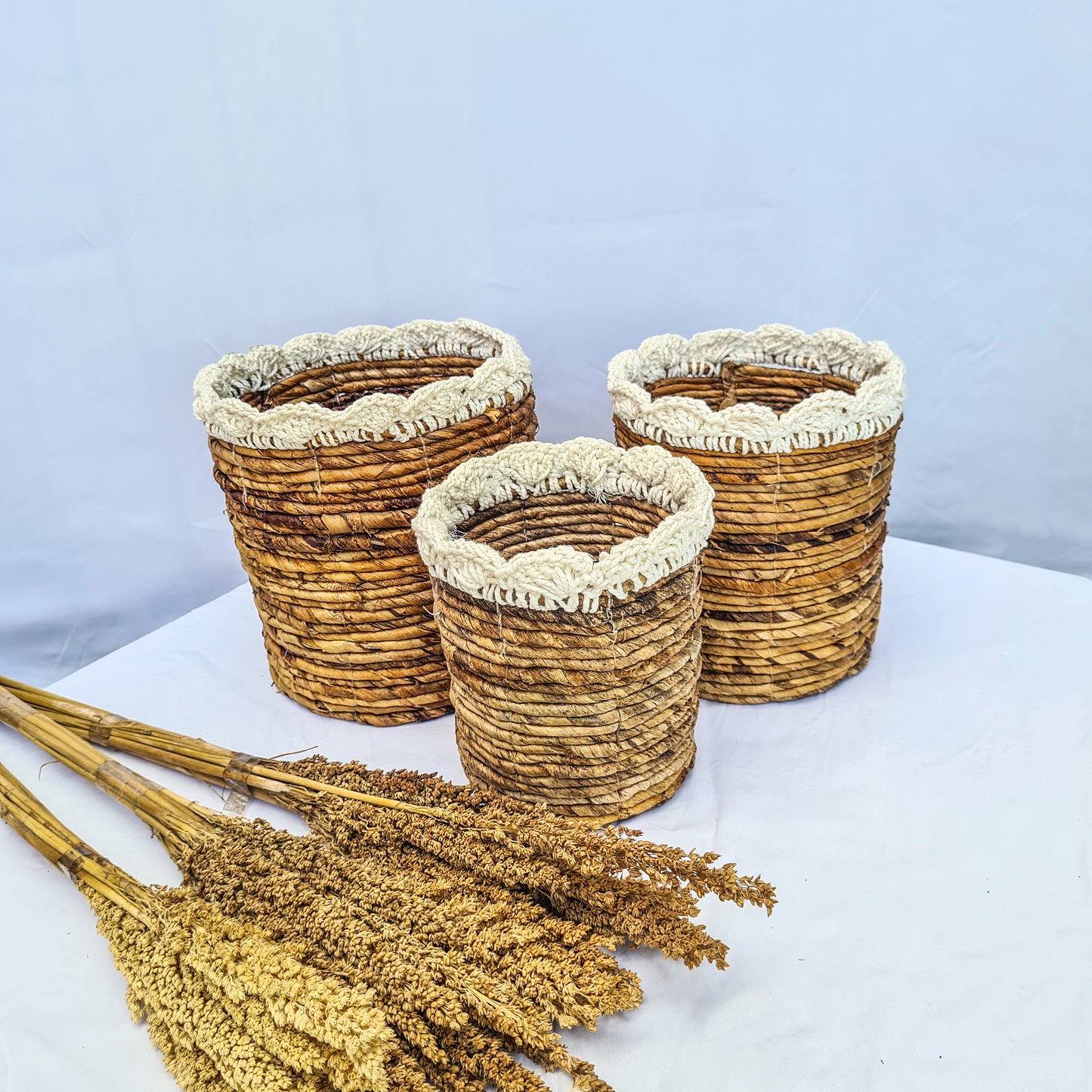 Eco small baskets round flower pot wicker from banana tree leaf and macrame on the top hand made kitchen basket bread place fruit home decor