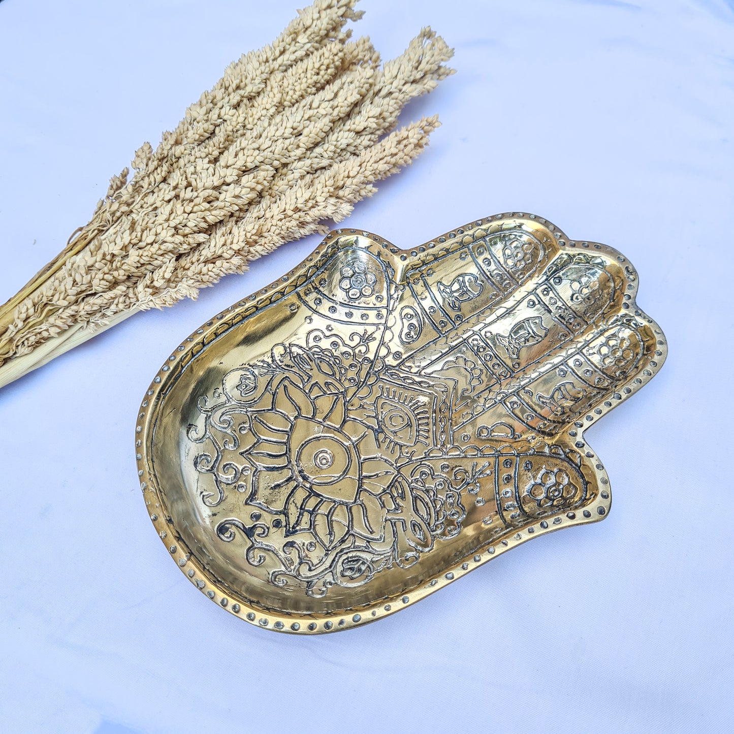 Soap dish hand brass | ring holder dish | jewelry dish | brass dish | jewelry holder | soap holder | third eye | Palmistry Hand Charm |