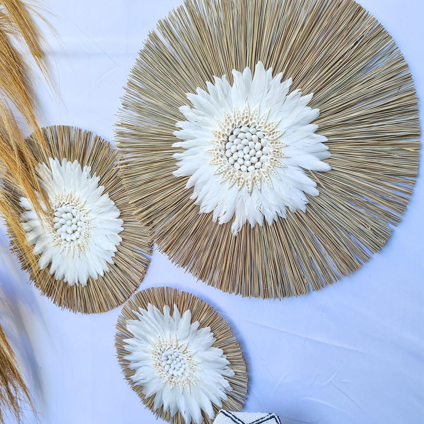 Wall decor set of 3 feather fimbristylis shells 50,40,30cm jujuhat juju hat wall decor wall hangings decoration bohemian style boho decor