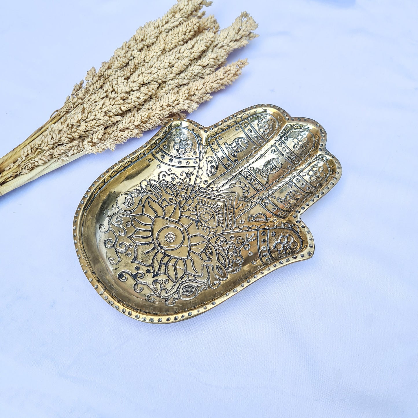Soap dish hand brass | ring holder dish | jewelry dish | brass dish | jewelry holder | soap holder | third eye | Palmistry Hand Charm |